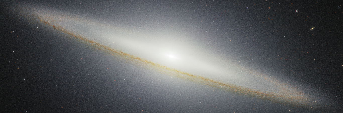 El Telescopio Espacial James Webb Obtiene una Nueva Imagen de la Galaxia del Sombrero