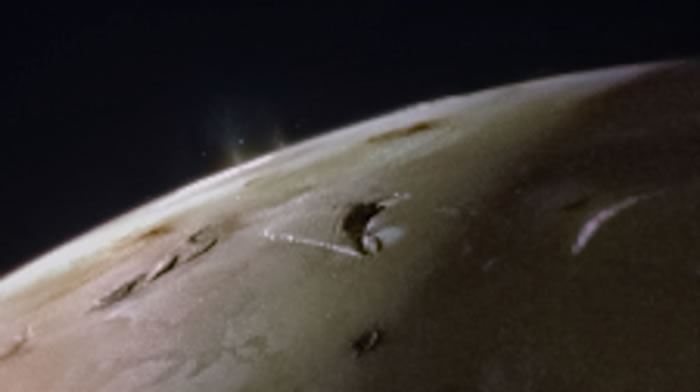 Juno Observa de Cerca los Lagos de Lava en Io