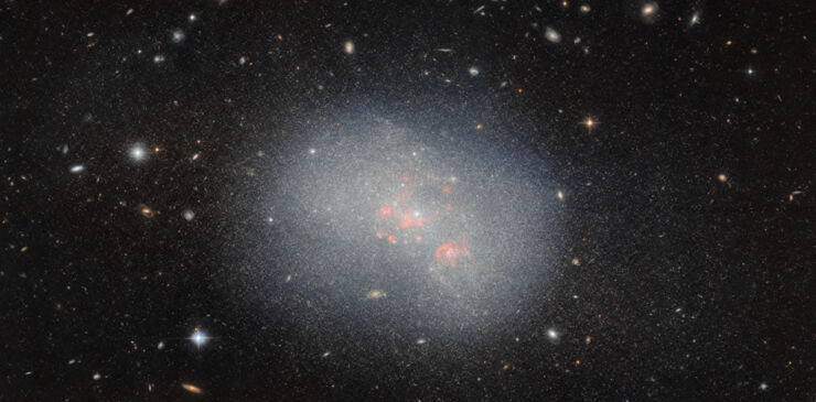 Hubble Probes Possible Galaxy Merger :: NASANET