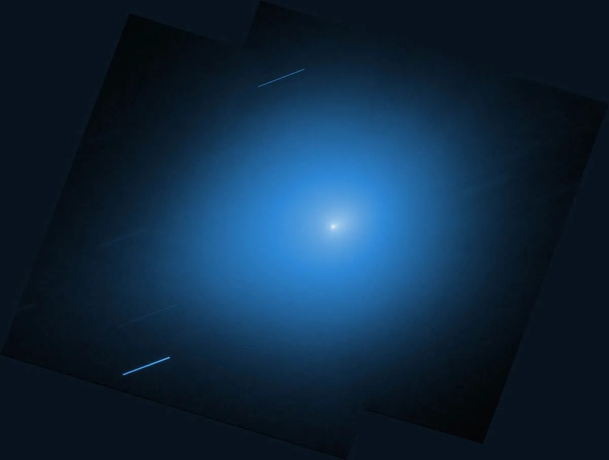 El Cometa 3I/ATLAS Realizará su Máxima Aproximación a la Tierra el 19 de Diciembre 2 El cometa interestelar 3I/ATLAS captado por el Hubble mientras abandona el Sistema Solar. Las estrellas aparecen como trazos debido al rápido movimiento del cometa.