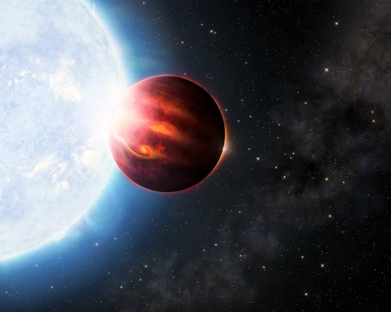 Esta ilustración muestra un Júpiter ultra caliente orbitando alrededor de una estrella azul-blanca de tipo A.