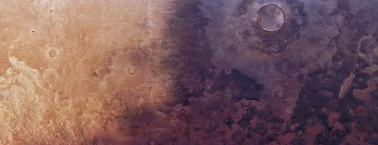 Un cambio notable en Marte puede llevar millones de años, pero la sonda espacial Mars Express de la ESA ha capturado una manta de ceniza oscura que se ha extendido por el planeta en solo unas décadas.