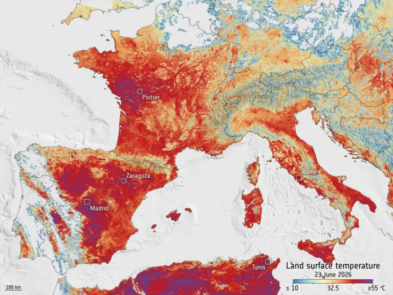 La Agencia Espacial Europea muestra desde el espacio la intensa ola de calor que afecta a Europa. Los satélites Sentinel-3 registran temperaturas superficiales de hasta 55 °C en España, Francia e Italia.