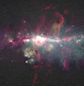 Un equipo internacional liderado por investigadores españoles ha detectado por primera vez una molécula de azúcar en el espacio interestelar. El hallazgo, realizado cerca del centro de la Vía Láctea, refuerza la idea de que algunos de los ingredientes esenciales para la vida pudieron formarse en el espacio mucho antes del nacimiento de la Tierra.