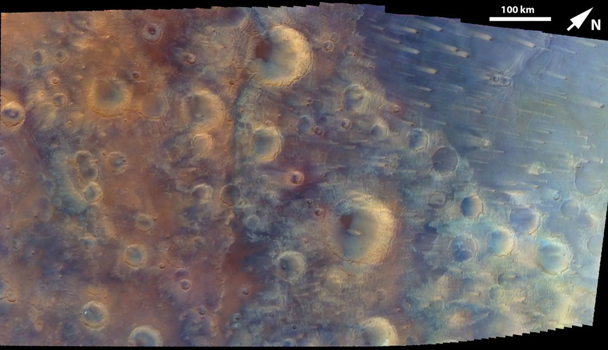 Espectaculares Imágenes de Marte Captadas por la Sonda Psyche de la NASA 1 Mosaico en color mejorado formado por cuatro imágenes captadas el 15 de mayo de 2026 por la cámara multiespectral de la misión Psyche de la NASA durante su sobrevuelo de Marte. La composición ofrece una detallada vista del planeta rojo y permitió calibrar los instrumentos científicos de la nave antes de continuar su viaje hacia el asteroide metálico 16 Psyche.